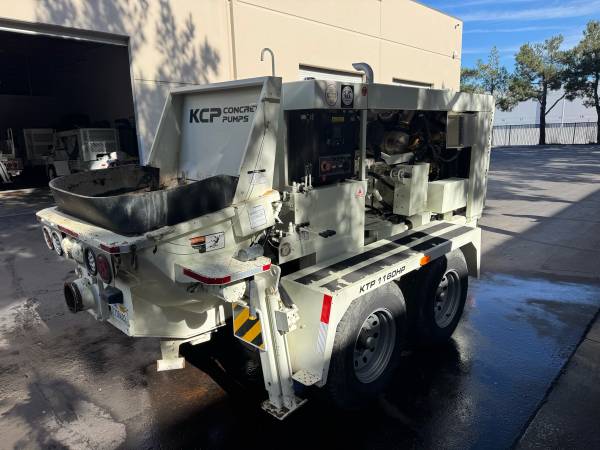 Used concrete pump 1