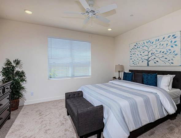 $3,295 / 3br - 1632ft2 - East of SD - Scenic Hiking & Trails, Onsite Maintenance, 9ft Ceilings (San Diego)63998600738050124