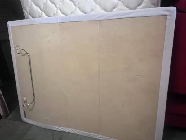 Queen Adjustable Bed Base 1