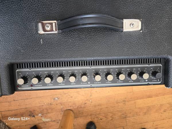 Traynor  bloc 100k. Combo amp 1