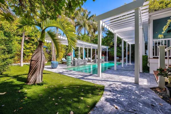 $170 / 2br - 01612ft2 - Vive la vida de Key West en esta impresionante propiedad exclusiva!! (Key West)63944429812099120
