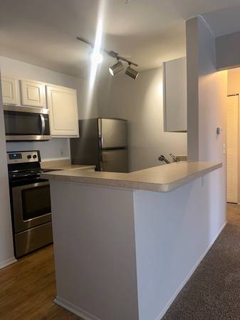 $975 / 1br - 850ft2 - APPLY TODAY and SAVE! (Southgate)64018940779651120