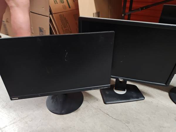 3 computer screens. All three must go! 1
