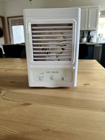 small portable usb battery fan 1