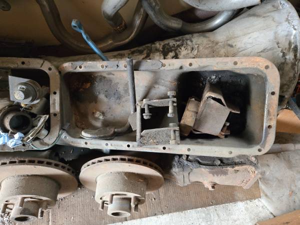Big Block Dodge Ram truck oil pan pick up and engine mounts 1