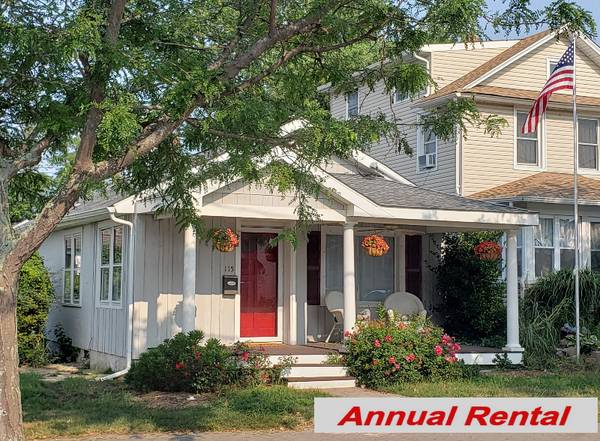 $2350.00 / 2br - 908ft2 - Sunny Craftsman cottage63667080609793120