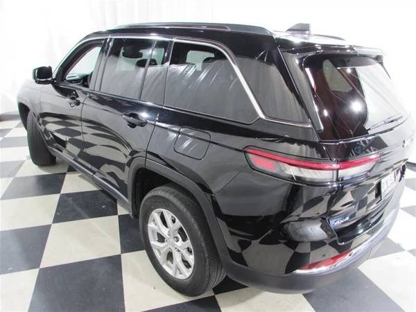 2023 Jeep Grand Cherokee - BAY LUXURY AUTOS - $26700.0063470897795459124