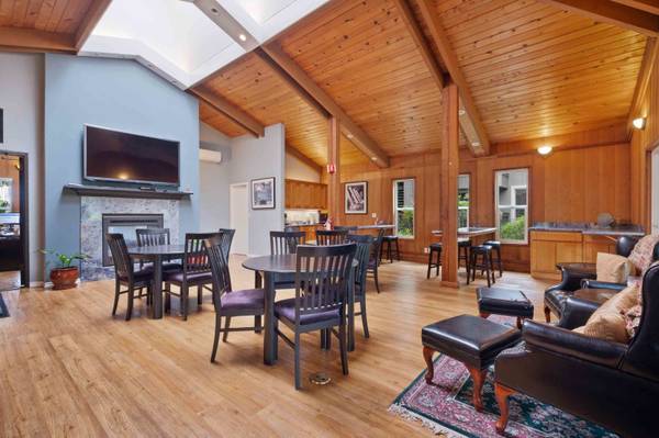 Efficient Appliances, Large Closets, Fitness Center 1