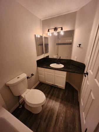 $800 / 1br - 100ft2 - Room for rent in a spacious Meridian home (Meridian)63981526553346124