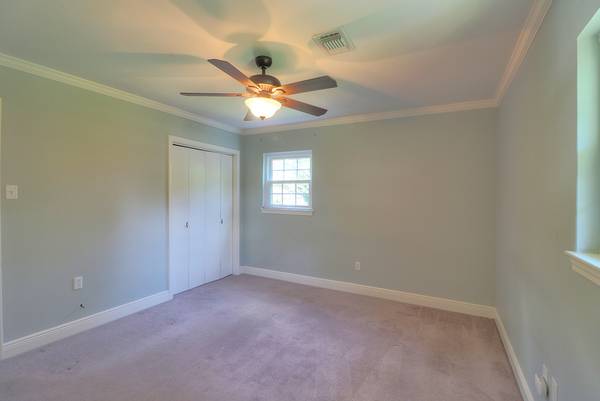 $195,000 / 3 habs. - 1430 pies² - Casa bien mantenida en College Park, cerca de escuelas galardonadas (College Park, Gulfport)63181472947971124