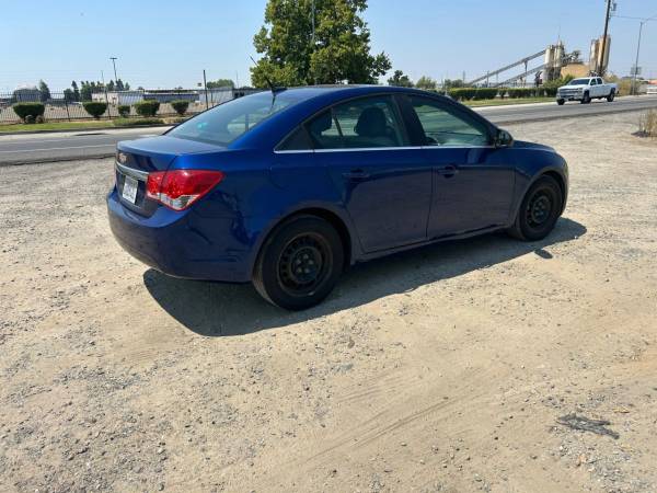 2012 Chevrolet Cruze Chevy LS Sedan 4D Sedán - $3,800 (Real Deal Auto)63619407281795121
