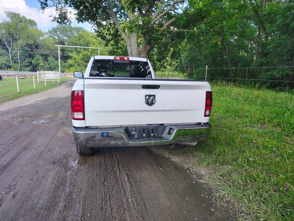 19 Ram Classic1500 390HP Hemi V8 72000 Original Miles - $11,900 (Henryetta)63500365791745122
