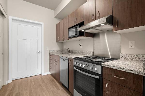 Contemporary Kitchen, Stainless Gas Ranges, Bike Storage, Pets Welcome 1