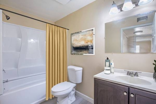 $1,225 / 1br - 740ft2 - Single Story Villas, Townhomes, Outdoor Extra Storage (1 Herald Drive, Leesburg, FL)63693502257153124