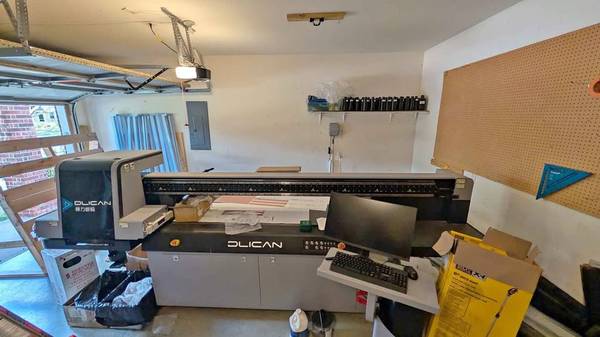 DLICAN - UV Flatbed printer 1
