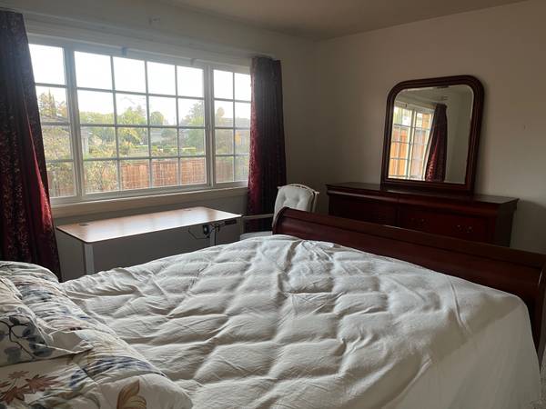 $1,380 / 1 hab. - 143 pies² - habitación grande amueblada disponible en casa unifamiliar (saratoga)63880134793985122