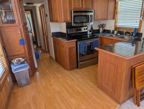 $1,000 / 1br - 499ft2 - Crescent Bar Rental Oct-Mar63418079261059123