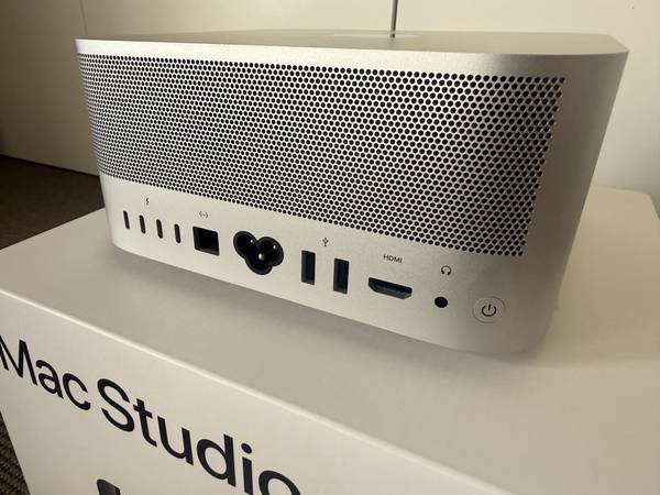 MAC STUDIO M1 MAX, 32GB RAM, 512GB SSD, Perfect Conditions, All