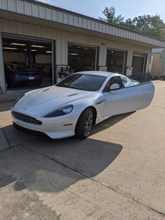 2012 Aston Martin Virage - $65,000 (Gravette)63612092536707121