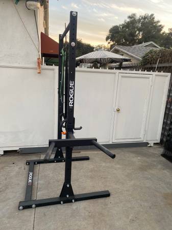 Rogue squat stand - $350 (East Hollywood)63471467384449121