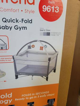 juego de cuna 3 en 1 con cuna plegable rápida y gimnasio para bebé - $80 (Vancouver)63470108104321121