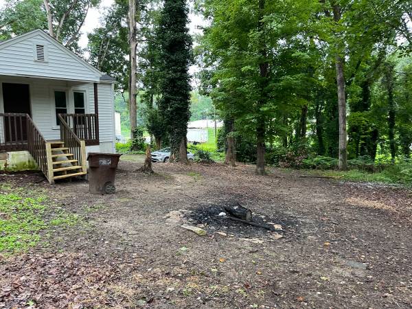 $1,300 / 3br - 1000ft2 - 3 Bed/1 Bath Home for Rent in High Point, NC (High Point)64027441756803124