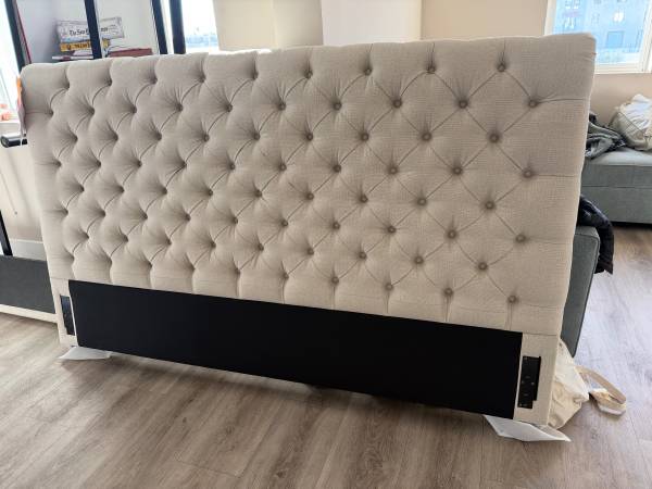 Pottery Barn King Size Bed Frame + Headboard 1