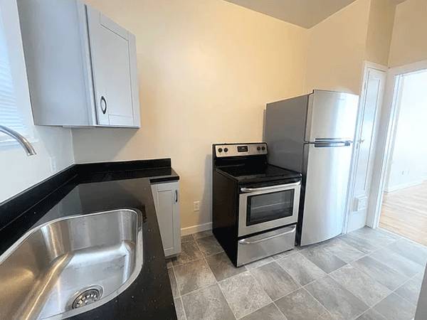$910 / 1br - __1 bed 1 bath Apt___1360 Park St #9__ (Alameda, CA)64023720259970122