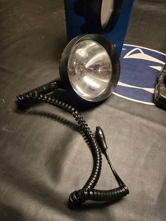 1,000,000 lumen spotlight with car adapter 1