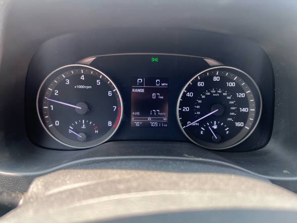 2017 Hyundai Elantra - $7.900 (West Seneca)63483389623169124