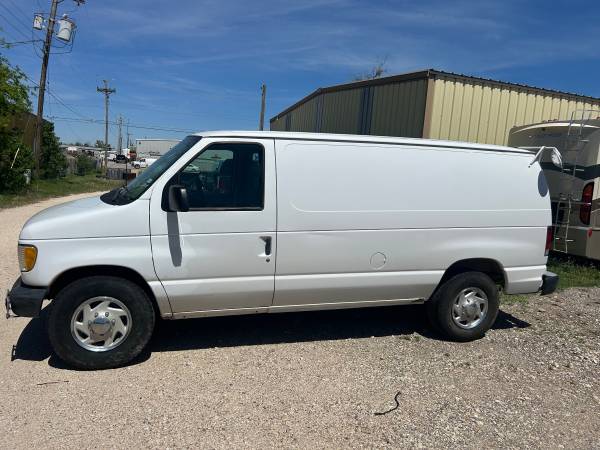 2001 Ford Cargo van 1