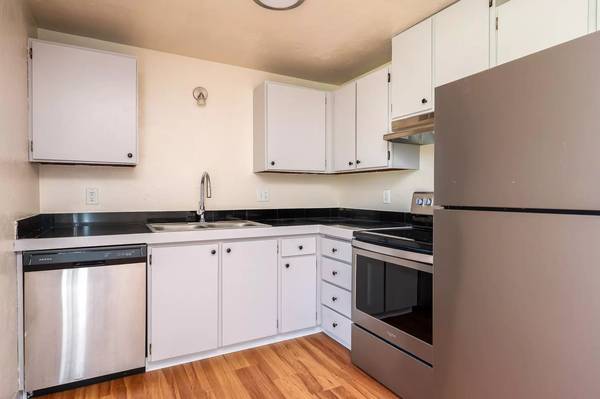 $1,291 / 1br - 700ft2 - Your haven of comfort: 1 BR, 1 BA, 700 Sq Ft homes. (Springfield)63977277880451122