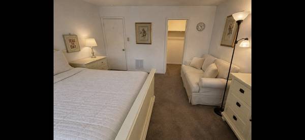 Room Available - Master Bedroom - 1 Oct 2025 (or sooner)  $1350/Month 1