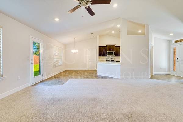 $2,300 / 4br - 1755ft2 - 8 Upton Court (Palm Coast)63791575521537122