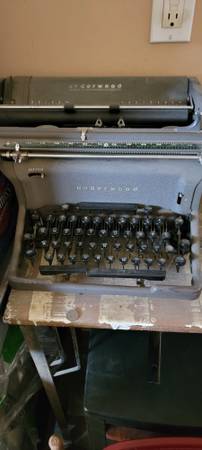 Antique Underwood typewriter 1