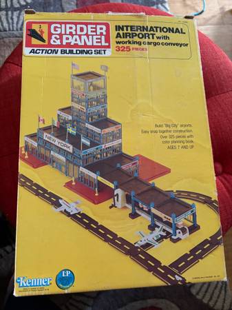 Kenner Girder and Panel International Airport Action Building Set 1