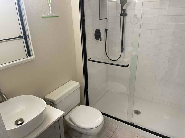 $1600.00 / 1br - 900ft2 - Fantastic Find! Pet Friendly!63952102520322124