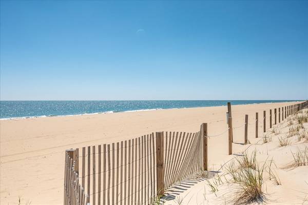 $2,200 / 2br - 2 Bedroom Winter Rental at the Tiburon! (Ocean City)63806890495875122