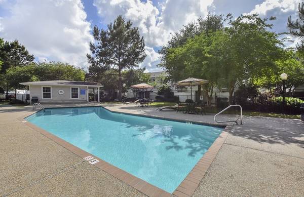 $1,275 / 2br - 1025ft2 - Ready to Move In, Renovated Townhome! Do Not Miss Out! (Slidell)63903537156099123