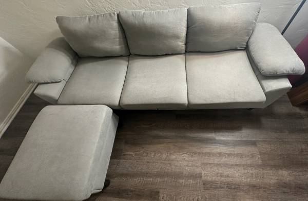 Light Gray Fabric Sectional Sofa with Ottoman 1