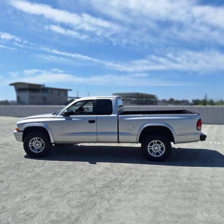 2001 Dodge Dakota Sport 4x4-título limpio funciona excelente-paquete de remolque - $4,995 (san jose norte)63624035360131122
