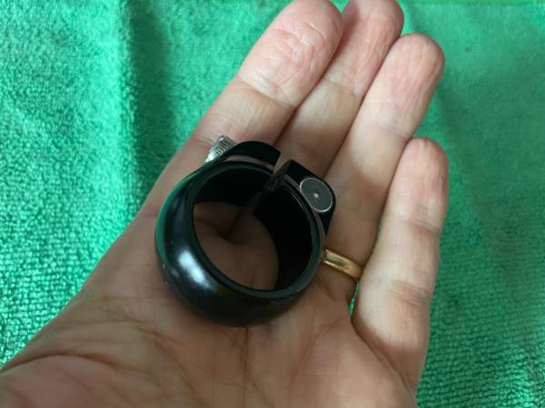 Salsa 28.6 Seat Post Clamp -Excellent - $20 (Bellevue)63470980428291121