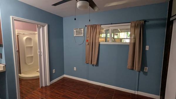 $1,100 / 1br - Renta Cuarto En Canoga Park (Canoga Park)63470384582017121