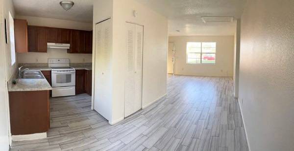 $950 / 2br - $950 * MOVE IN SPECIALS* 2 BED 1 BATH, COME TO SEE YOUR NEW HOME (2805 MINESSOTA AVE LYNN HAVEN FL)63812986240899121