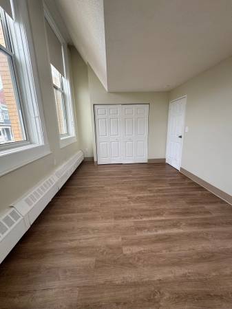 $2,975 / 2br - 2 Bed, 1 Bath, Heat & Hot Water Included! (East Boston)63839293437315124