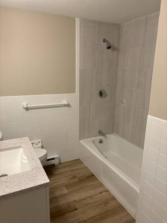 $1,850 / 2br - Highland Estates Apartment for Rent (Pelham, NH)63931657140995122