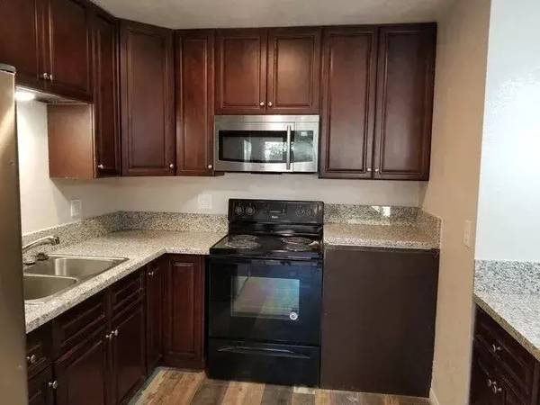 $2,100 / 2br - 850ft2 - Nestled in Comfort: Your Search Ends Here! (Loma Linda)64028084287235121