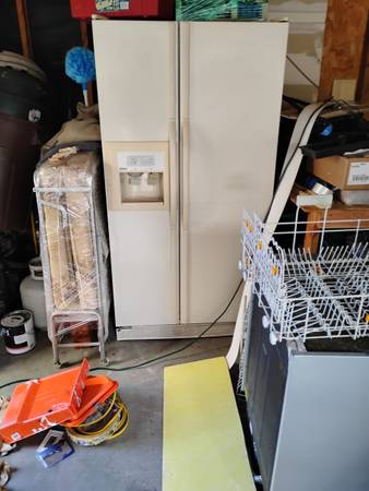 Kenmore Refridgerator 1