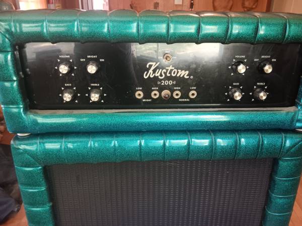 Kustom B200 1