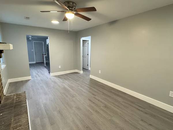 $1,150 / 2br - 1100ft2 - Completely renovated 2BDduplex including all new never used appliances (North Charleston)64016104672129122
